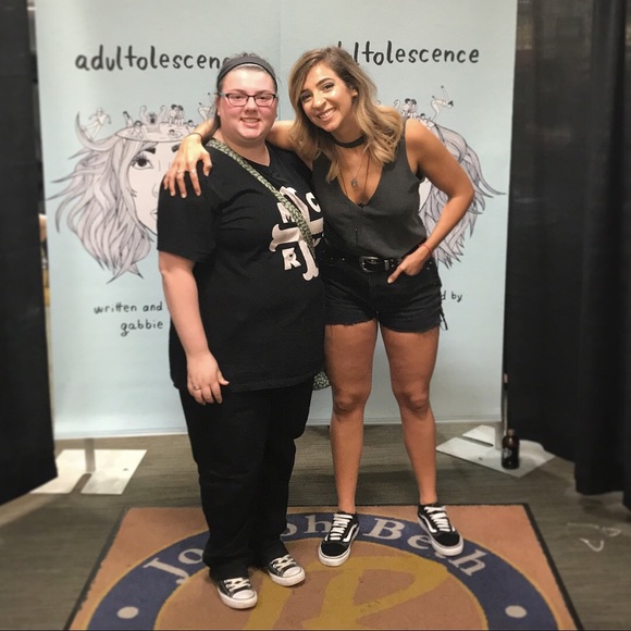 Meet your Posher, Clara - Picture 1 of 1